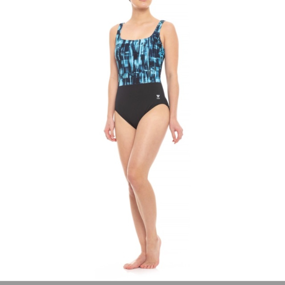 TYR PLUS SIZE BATHING SUIT NWT